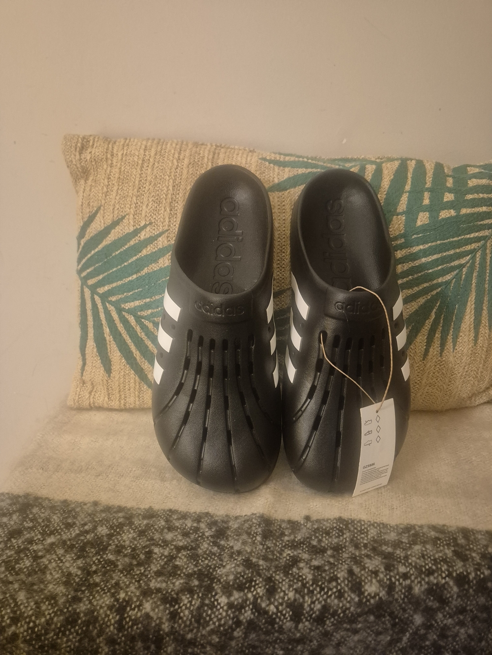 ADIDAS MENS ADILETTE CLOGS SLIP ON SLIDES MEN'S 13 GZ5886  BLACK/WHITE